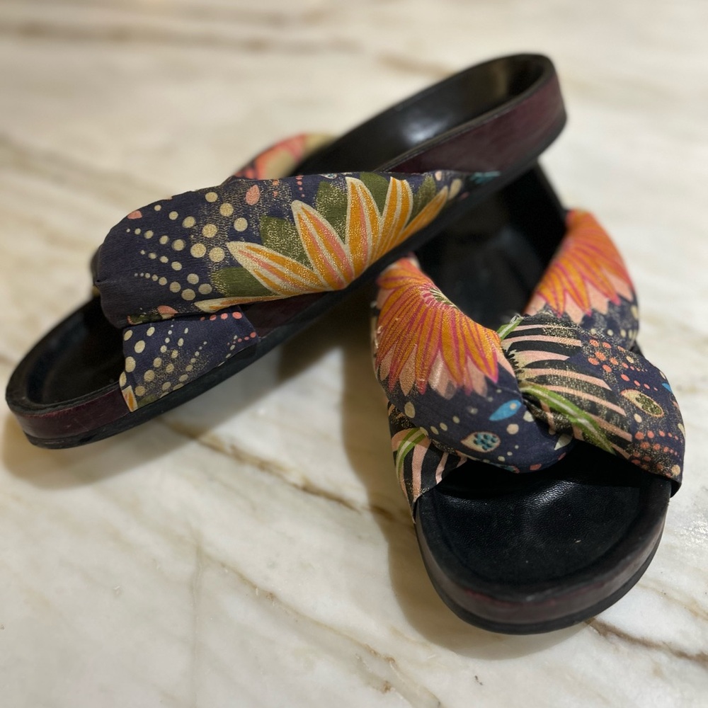 Chloé satin and leather floral slides